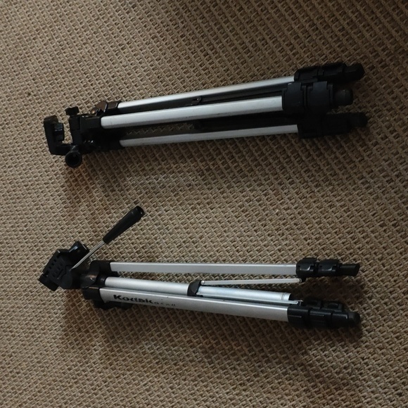 2 Tripods. - Picture 1 of 3